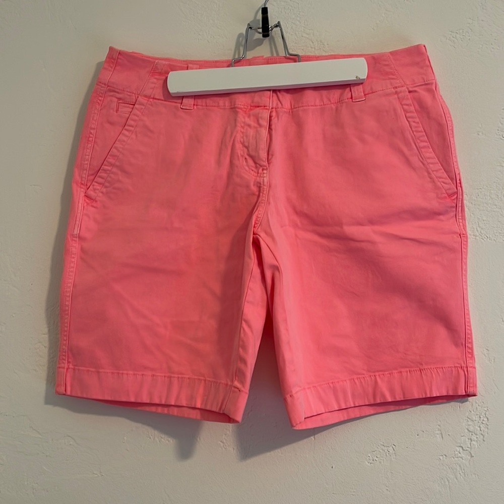 Vineyard vines pink 7” inseam shorts.